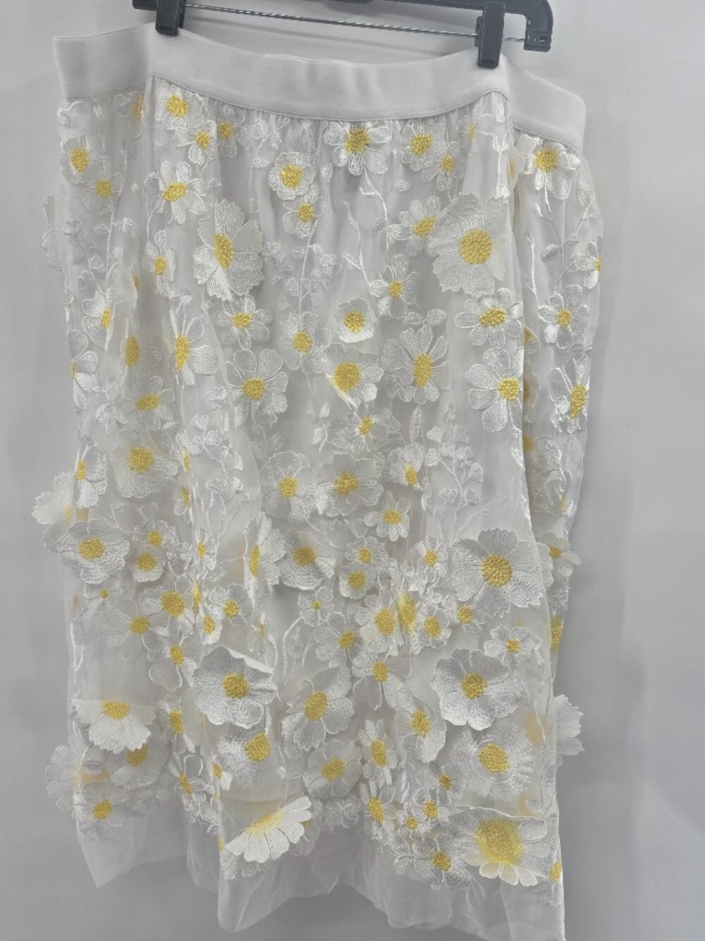 Ashley Stewart White Yellow 3D Floral Applique Tulle Midi Plus Skirt Size 26/28